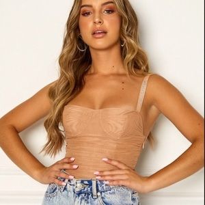 White fox boutique nude bodysuit✨